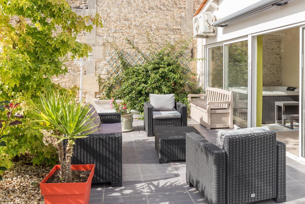 Logis Hotel L'Oliveraie Cognac Bagian luar foto