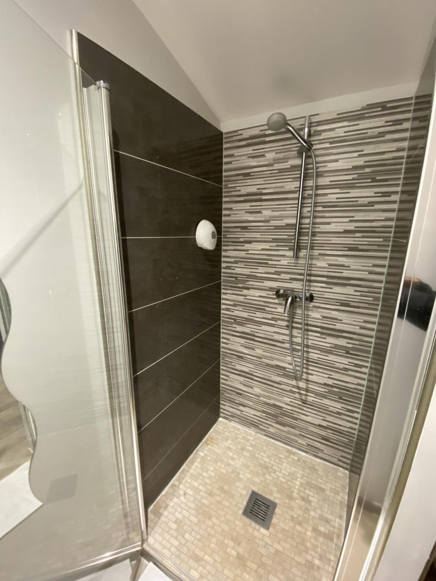 Logis Hotel L'Oliveraie Cognac Bagian luar foto