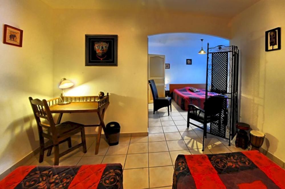 Logis Hotel L'Oliveraie Cognac Bagian luar foto