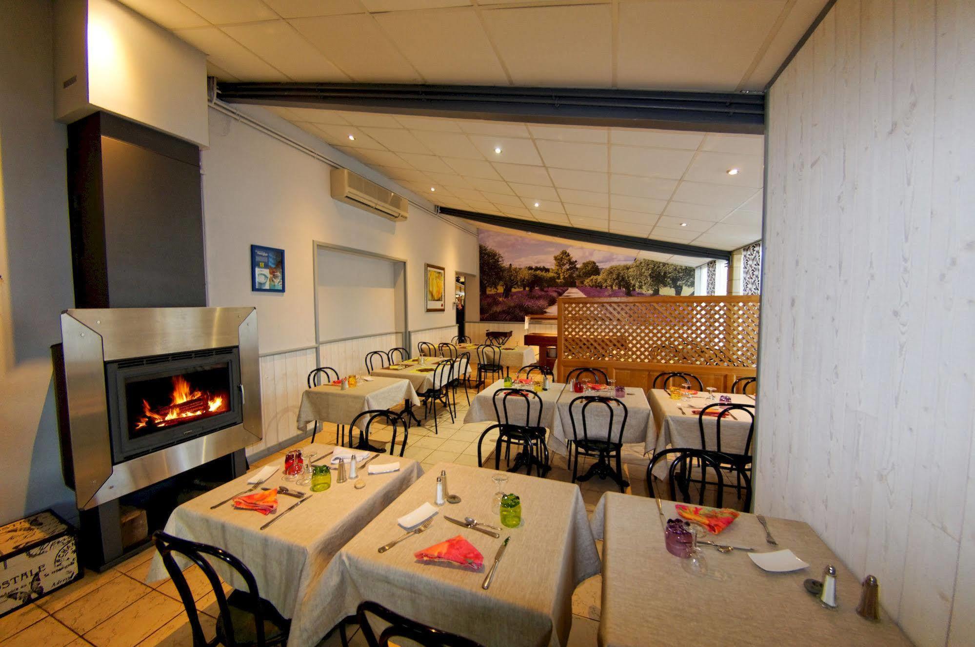Logis Hotel L'Oliveraie Cognac Bagian luar foto